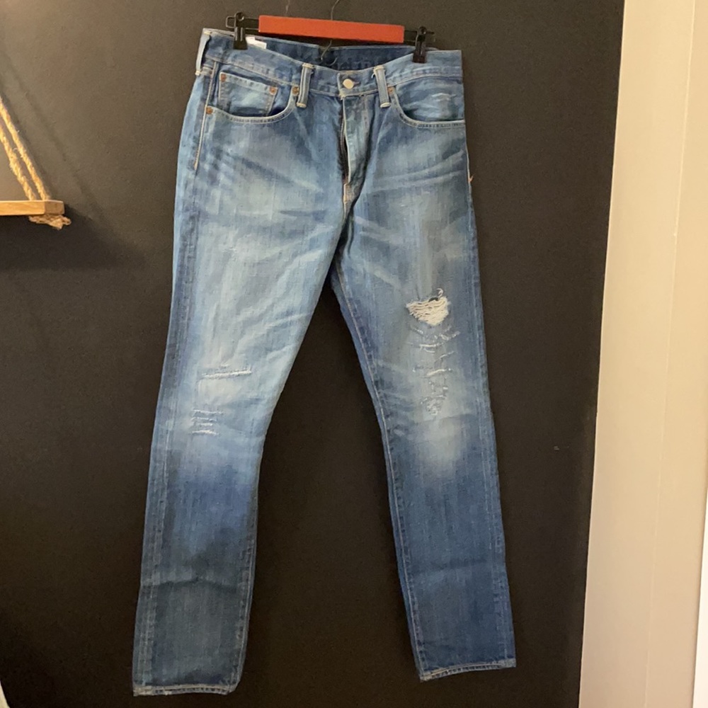 Levi’s - Picture 2 of 4